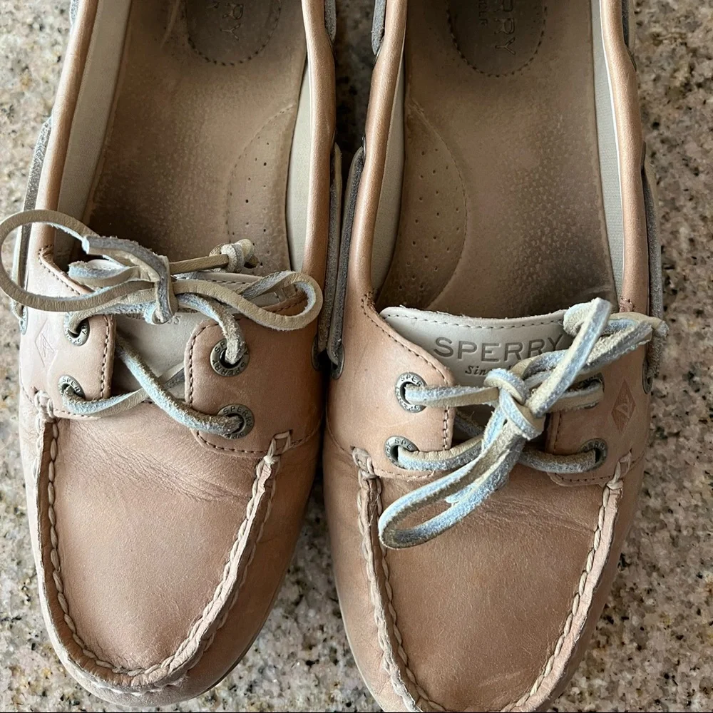 Sperry Angelfish Women’s deck shoes.  Size 9.5. - Picture 2 of 6